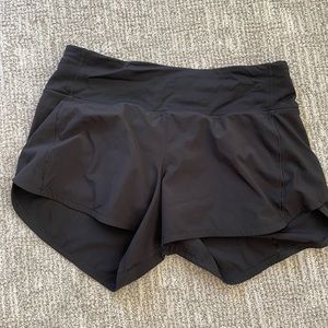 Lululemon speed up shorts 4inch size 6